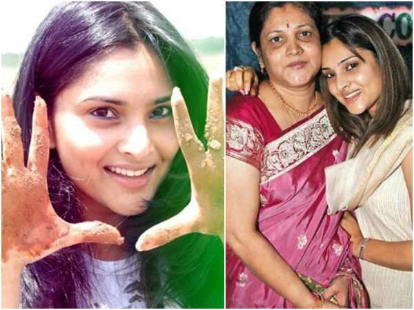 Ramya Biography | ರಮ್ಯಾ: Height, Age, Boyfriend, Husband, Family, Biography & More 2024 Ramya (aka Divya Spandana)