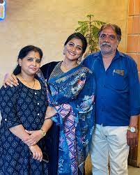 Gouthami Jadav | ಗೌತಮಿ ಜಾದವ್ Age, Husband, Family, Biography 2024 Gouthami Jadav