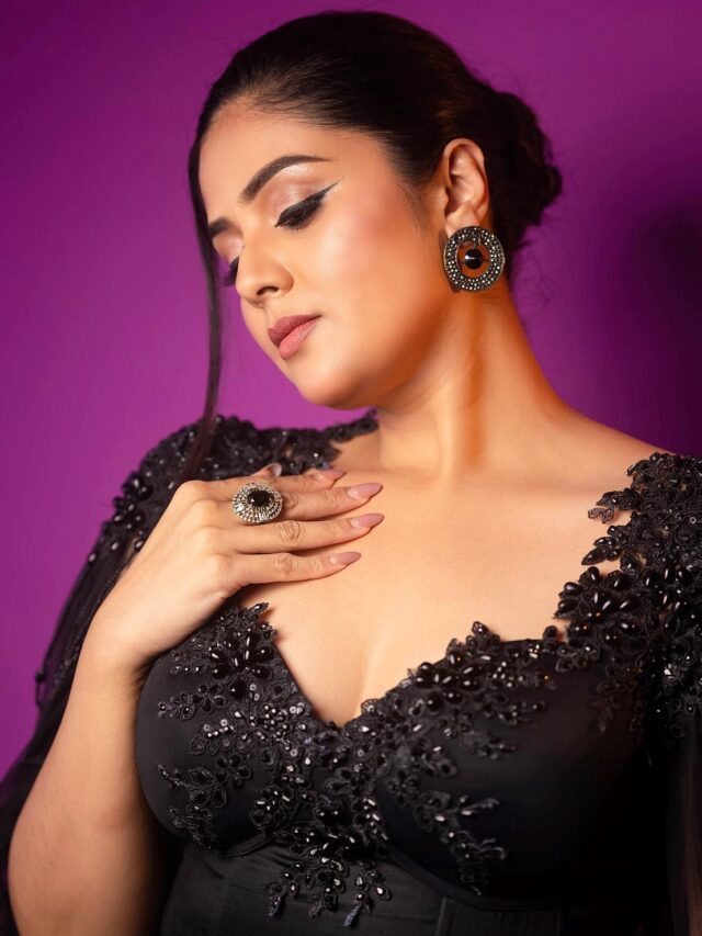 Sreemukhi | ಶ್ರೀಮುಖಿ Indian Television Anchor and Actress
